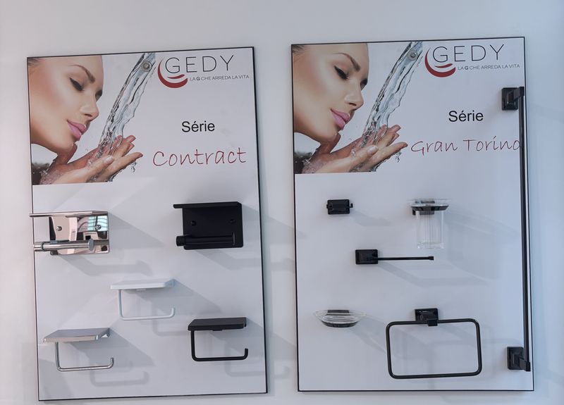 P43 : Accessoires de salle de bain Contract &amp; Gran Torino