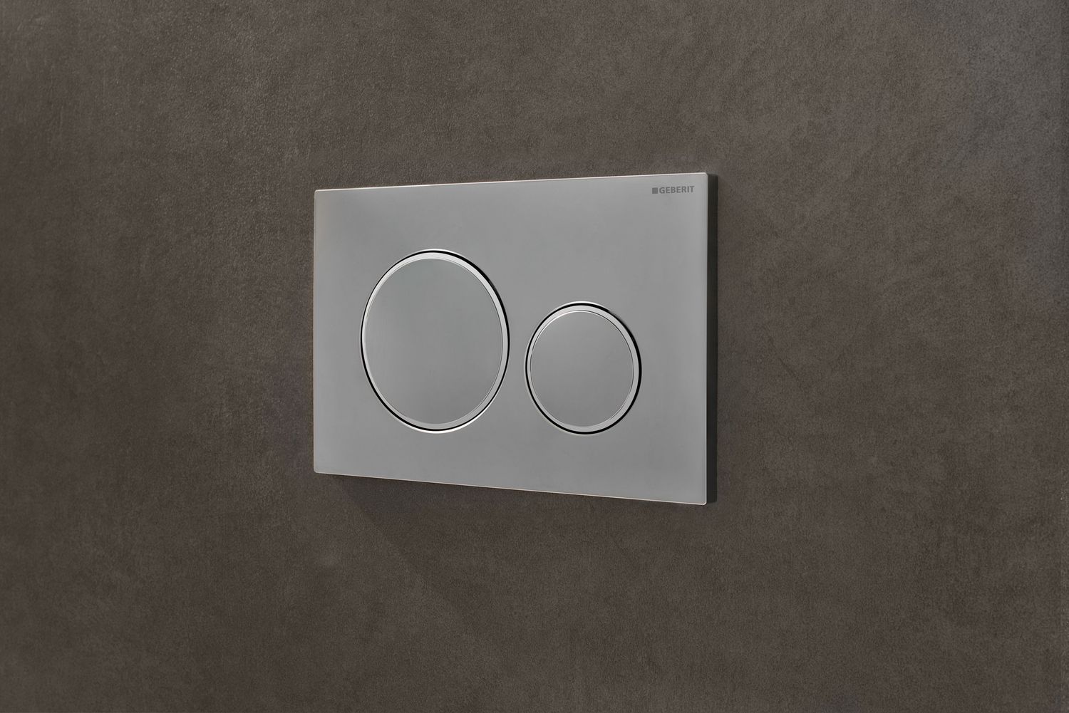 Plaque de déclenchement Geberit Sigma20 / Chromé mat laqué - anneaux design : chromé brillant / Revêtement Easy Clean + Anti-Traces de doigt — vue 4