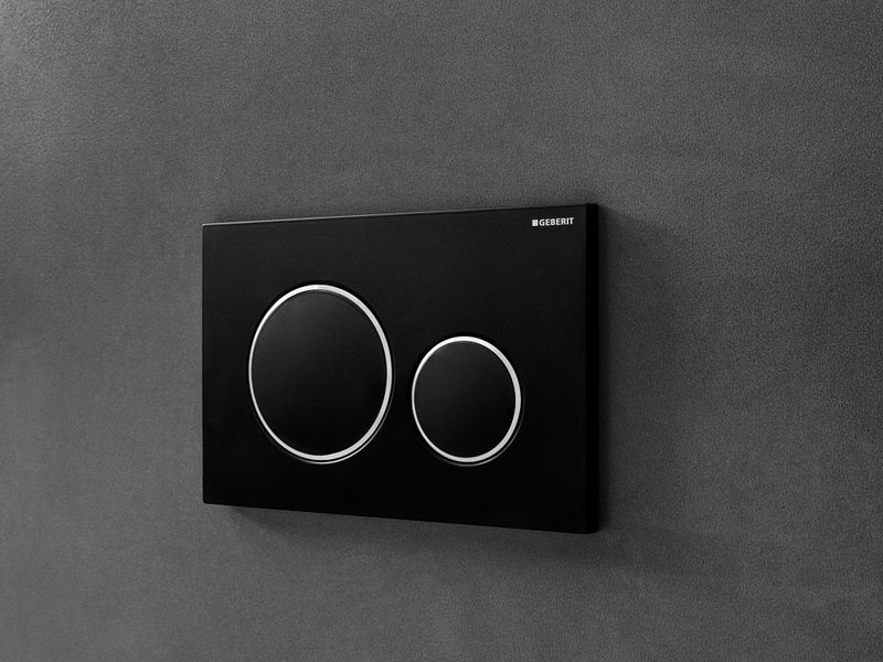 Plaque de déclenchement Geberit Sigma20 / Noir mat laqué - anneaux design : chromé brillant / Revêtement Easy Clean + Anti-Traces de doigt
