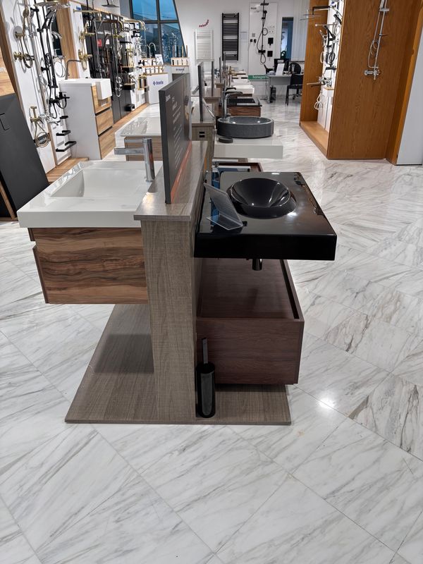 P13 : Aqua Stone 90 &amp; Spazio 80