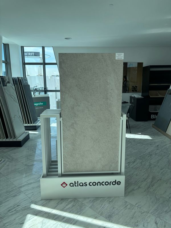 P58 : Présentoir Atlas 3