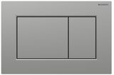 Plaque carrée Geberit Sigma01, chrome mat, finition Easy Clean et anti-traces de doigts, double bouton de chasse d'eau.