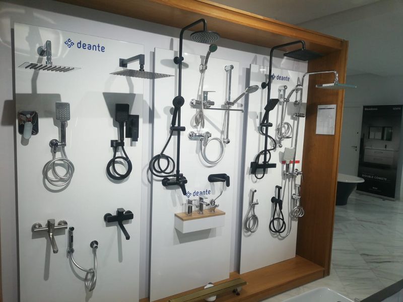 P33 : Robinetterie Deante Alpinia