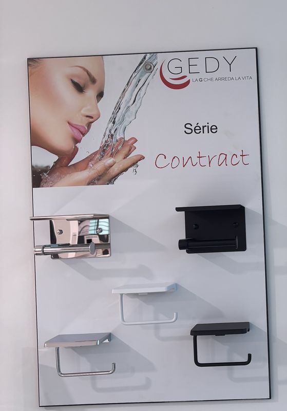 P72 : Accessoires de salle de bain Contract