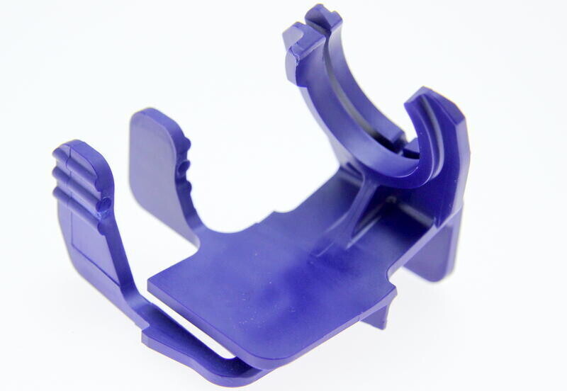 Fixing clips for float valves