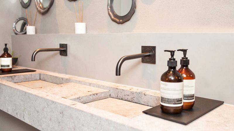 Mitigeurs de lavabo électroniques
