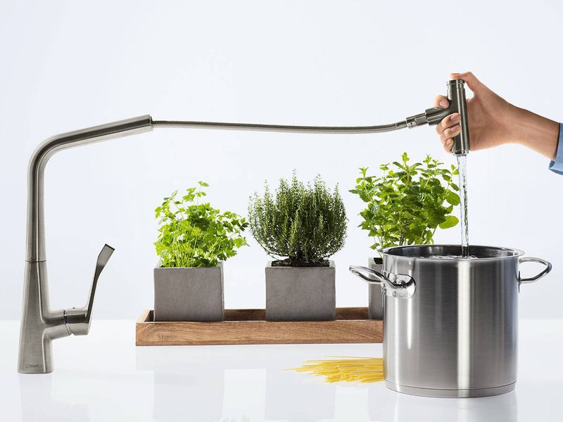 Kitchen taps