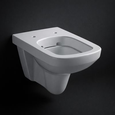 Cuvette de toilette murale Geberit Selnova Square Rimfree avec finition en céramique blanche lisse et design élégant.