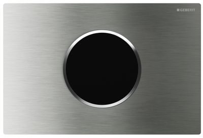 Plaque de commande électronique infrarouge Geberit Sigma10 en acier inoxydable brossé avec zone de capteur noire et garniture argentée.