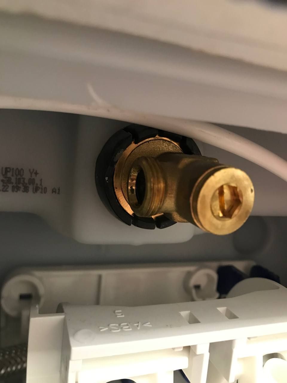 Geberit angle valve for Delta 8 cm and Delta 12 cm concealed cistern