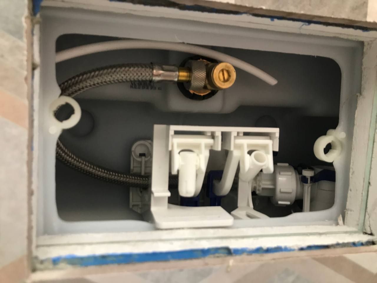 Robinet équerre Geberit pour réservoir à encastrer Delta 8 cm et Delta 12 cm — vue 3