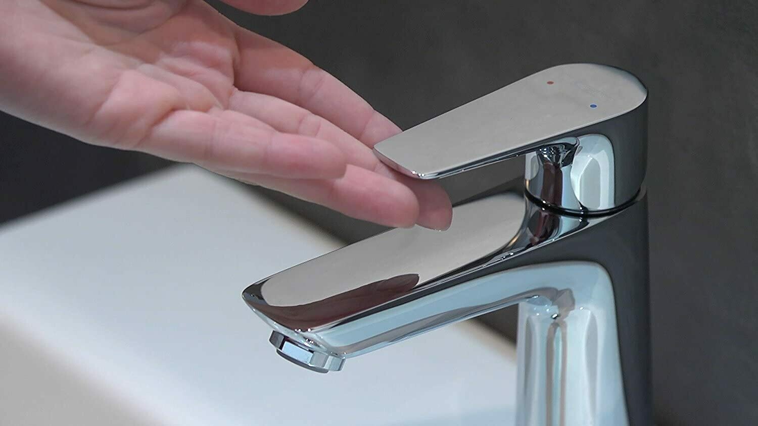 Mitigeur de lavabo Hansgrohe Talis E 80 en laiton chromé avec tirette et vidage — vue 3