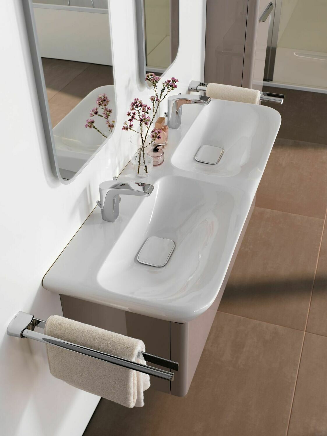 Geberit myDay Double Washbasin 130 cm Geberit myDay Double Washbasin 130 cm