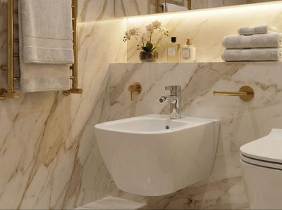Bidet mural Geberit Smyle Square en céramique blanche avec fixation dissimulée et design moderne et élégant.