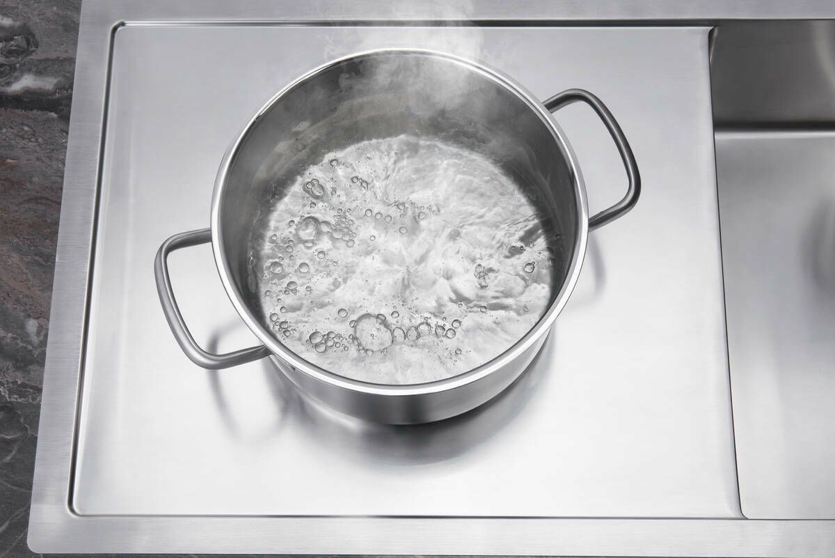Évier de cuisine Hansgrohe encastré simple bac 102 cm avec égouttoir en acier inoxydable brossé