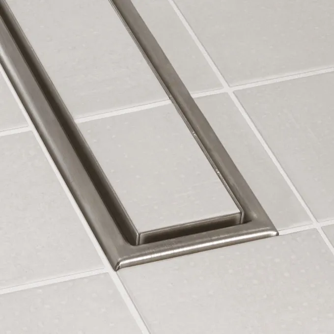 Canivelle de douche Wirquin Venisio Expert 70 cm avec grille réversible prêt à carreler ou en acier inoxydable brossé - débit d'évacuation 79 L/min — vue 4