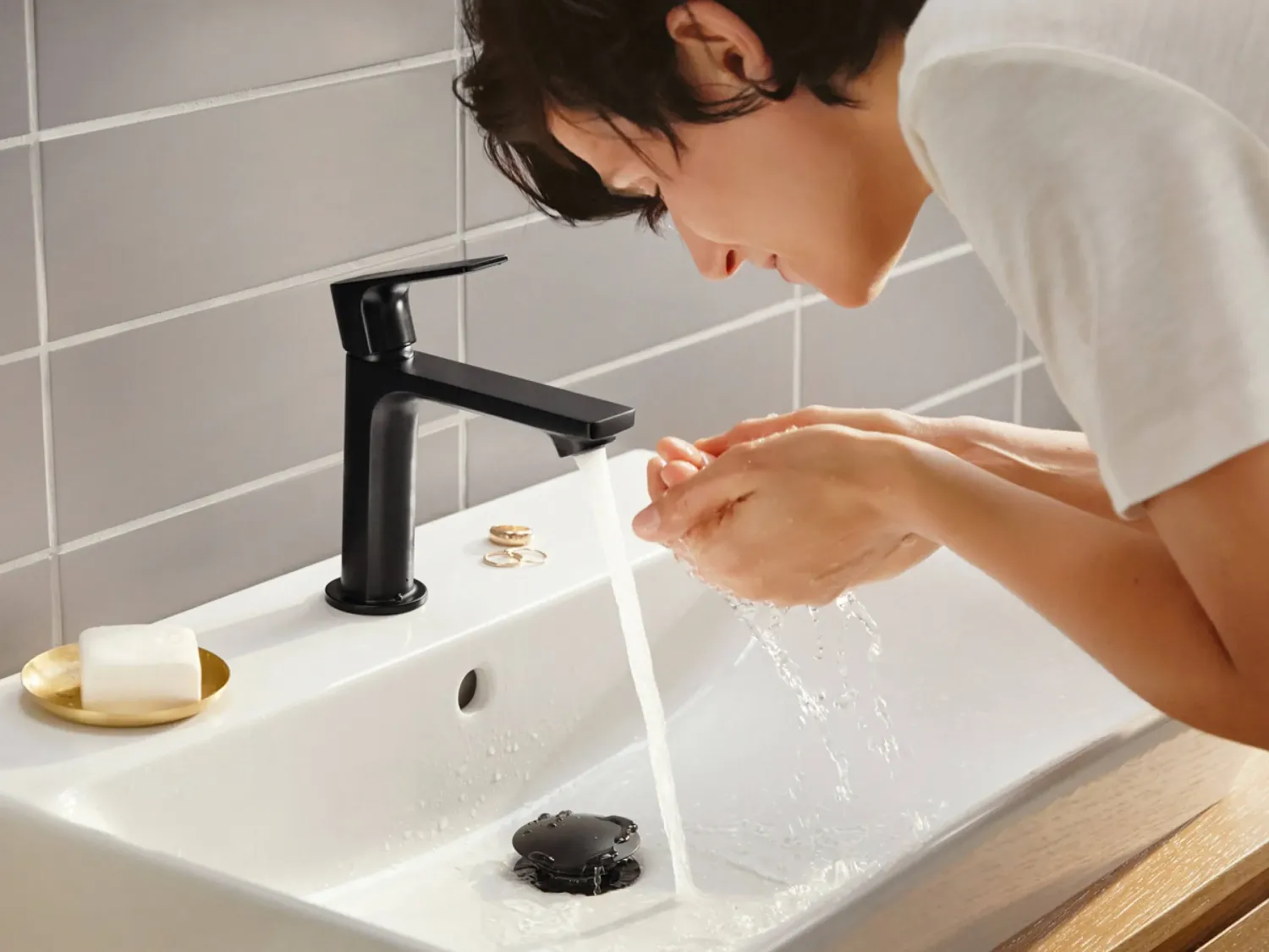 Mitigeur de lavabo Hansgrohe Rebris E 110 avec tirette et vidage en noir mat