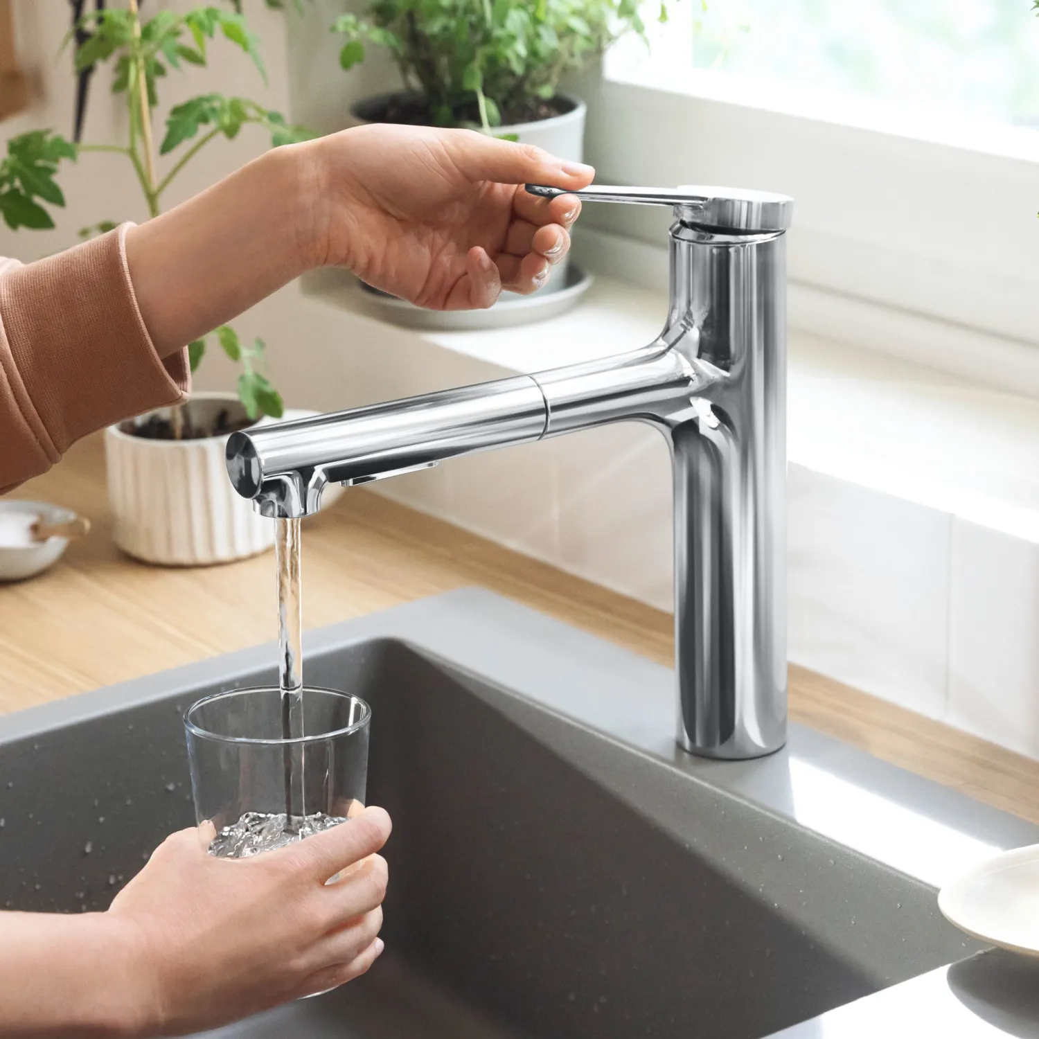 Mitigeur de cuisine Hansgrohe Zesis M33 160 avec douchette extractible et 2 jets finition chromée