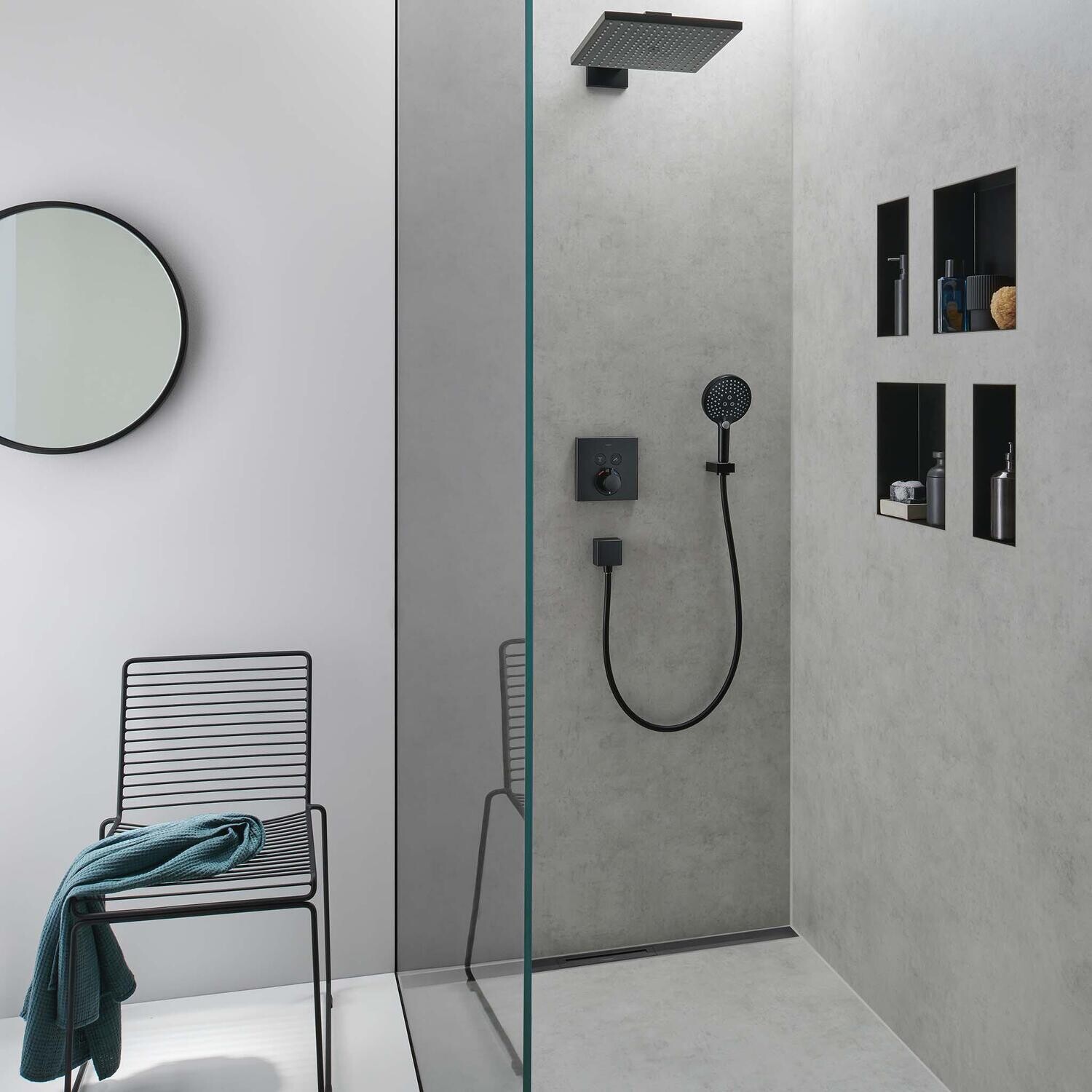 Set de finition Hansgrohe RainDrain Flex 700 mm découpable, en noir mat — vue 2