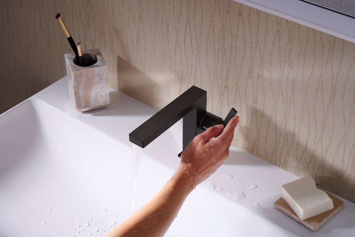 Mitigeur de lavabo Hansgrohe  Tecturis E Fine 110 CoolStart avec bonde Push-Open en noir mat