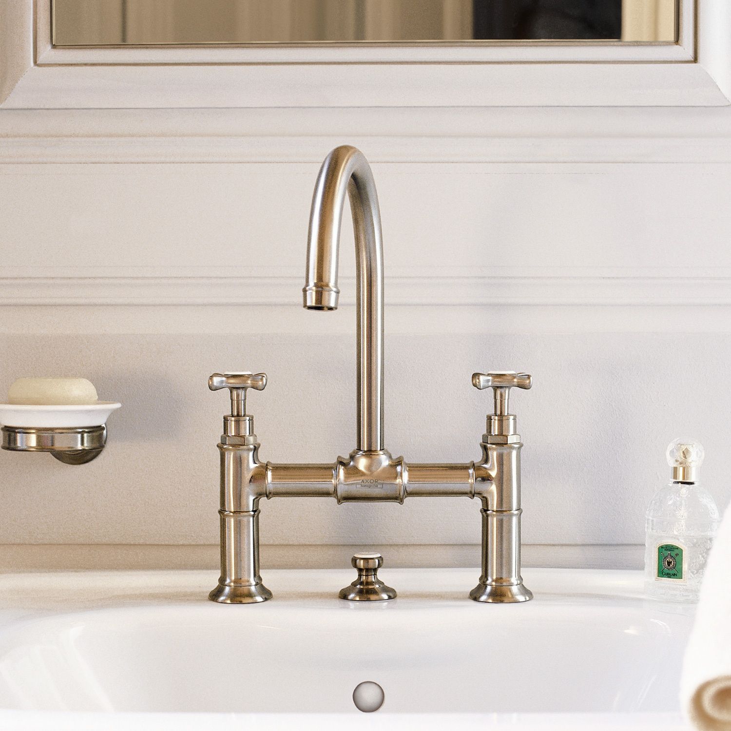 Mélangeur de lavabo 3 trous AXOR Montreux 220 avec poignées en croix et garniture de vidage en nickel brossé