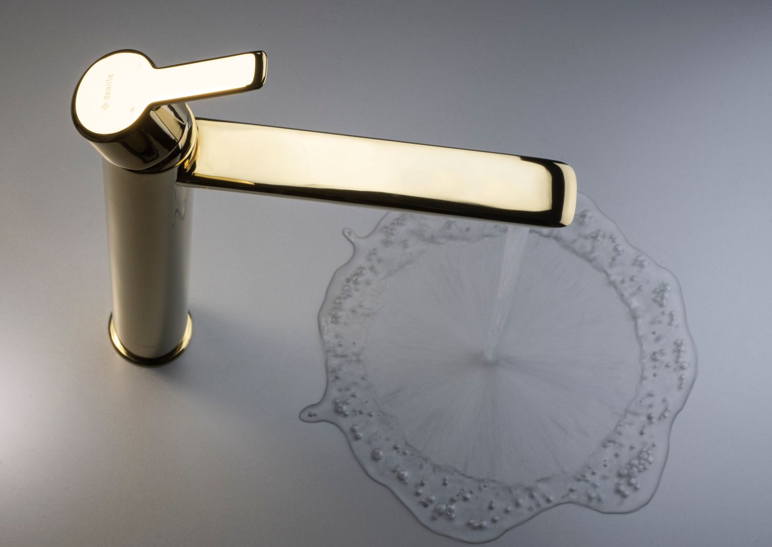 Mitigeur de lavabo rehaussé Deante Arnika sans bonde en PVD doré poli — vue 5