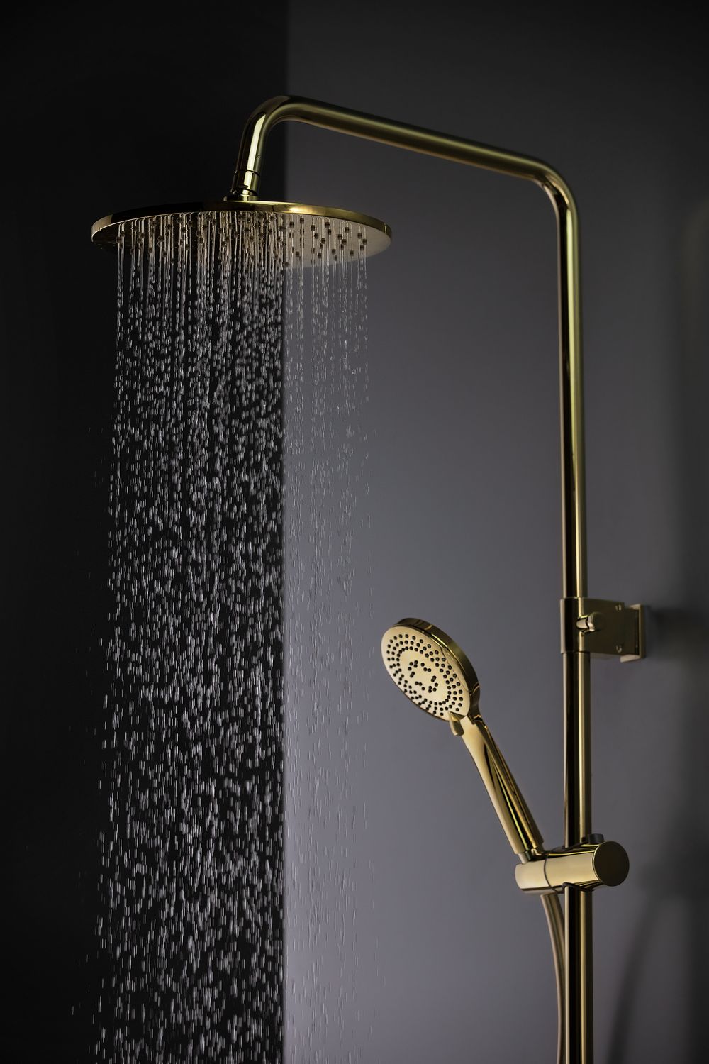 Colonne de douche Deante Arnika 250 avec mitigeur thermostatique en PVD doré poli et douchette à main 3 jets — vue 3