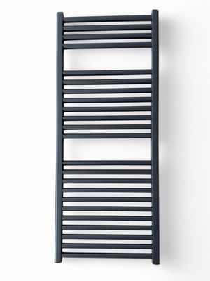 Radiateur sèche-serviettes en aluminium Fondital Cool 116 x 45 cm en noir mat