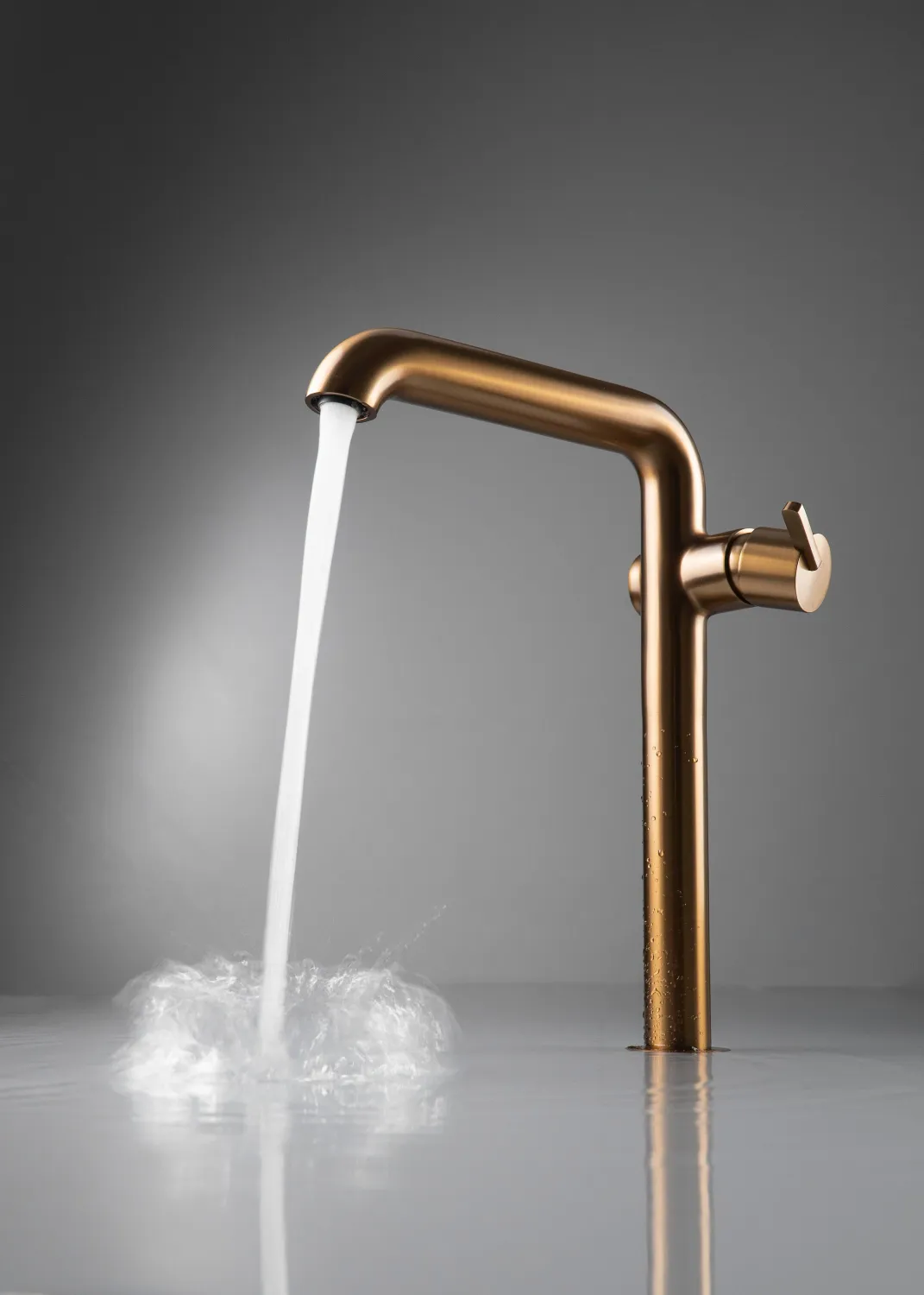 Mitigeur de lavabo rehaussé Deante Silia 265 sans bonde en PVD bronze brossé — vue 3