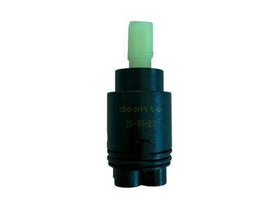 Cartouche céramique Deante 25 mm pour robinet mitigeur BQS Silia, noire avec composant supérieur vert visible.