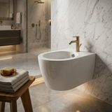 Bidet mural Geberit iCon avec fixation dissimulée et robinet mitigeur en laiton, finition céramique blanche.