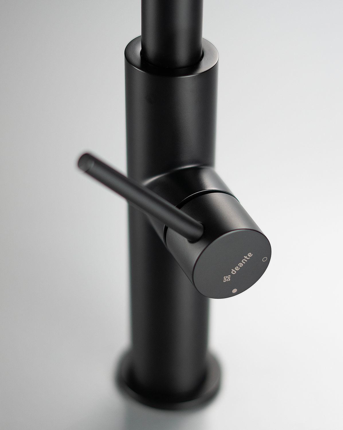 Mitigeur de cuisine Deante Evora 200 mm en noir mat — vue 5
