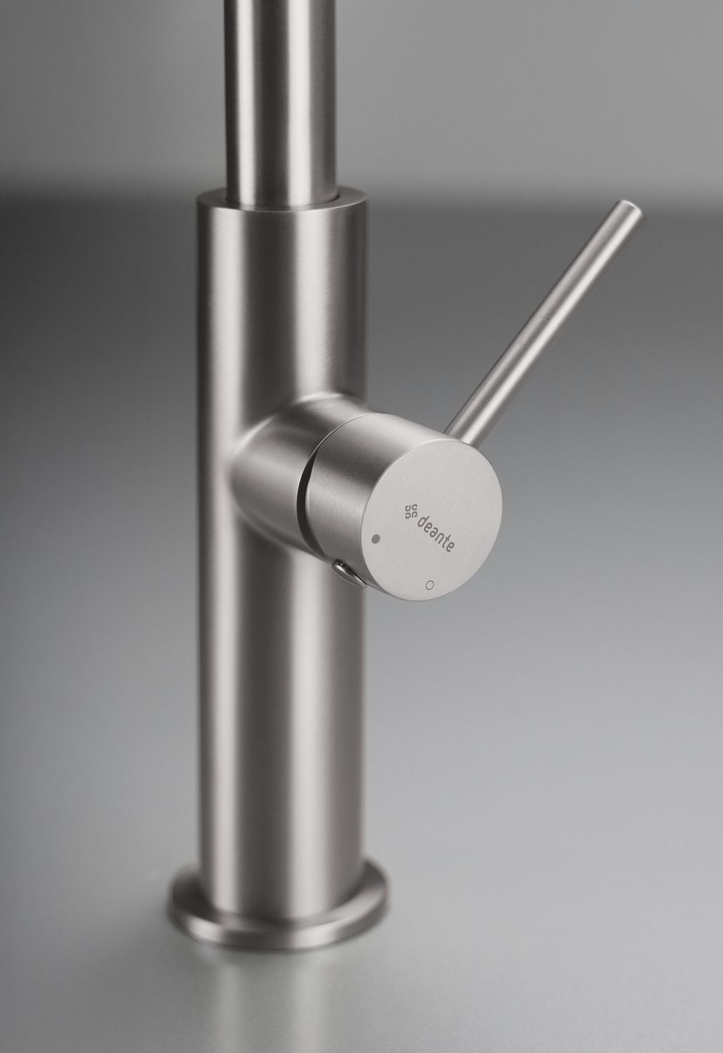 Mitigeur de cuisine Deante Evora 200 mm en acier inoxydable brossé — vue 4