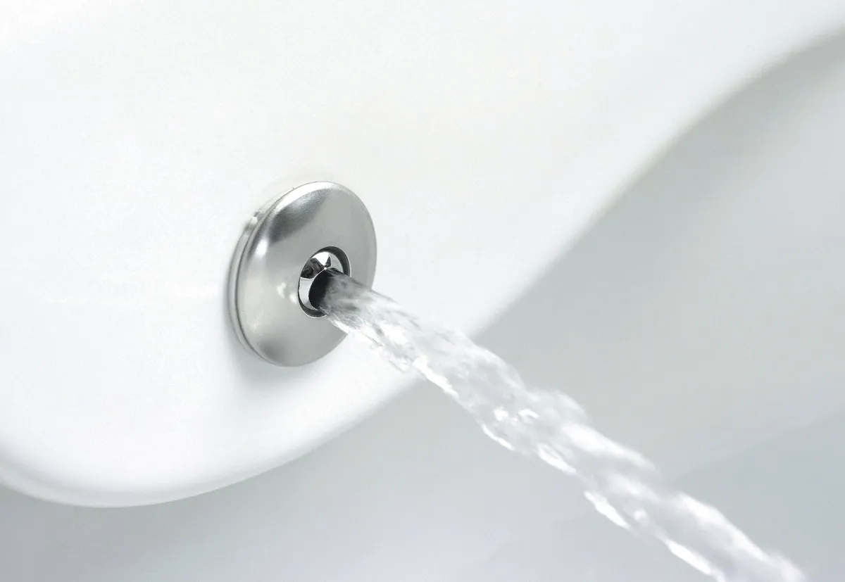 Pack cuvette suspendue Deante Blur sans rebord avec fonction bidet, mitigeur et abattant à abaissement automatique - vue 9