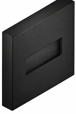 Support de bras de douche Hansgrohe Rosace en finition noir mat avec découpe rectangulaire.