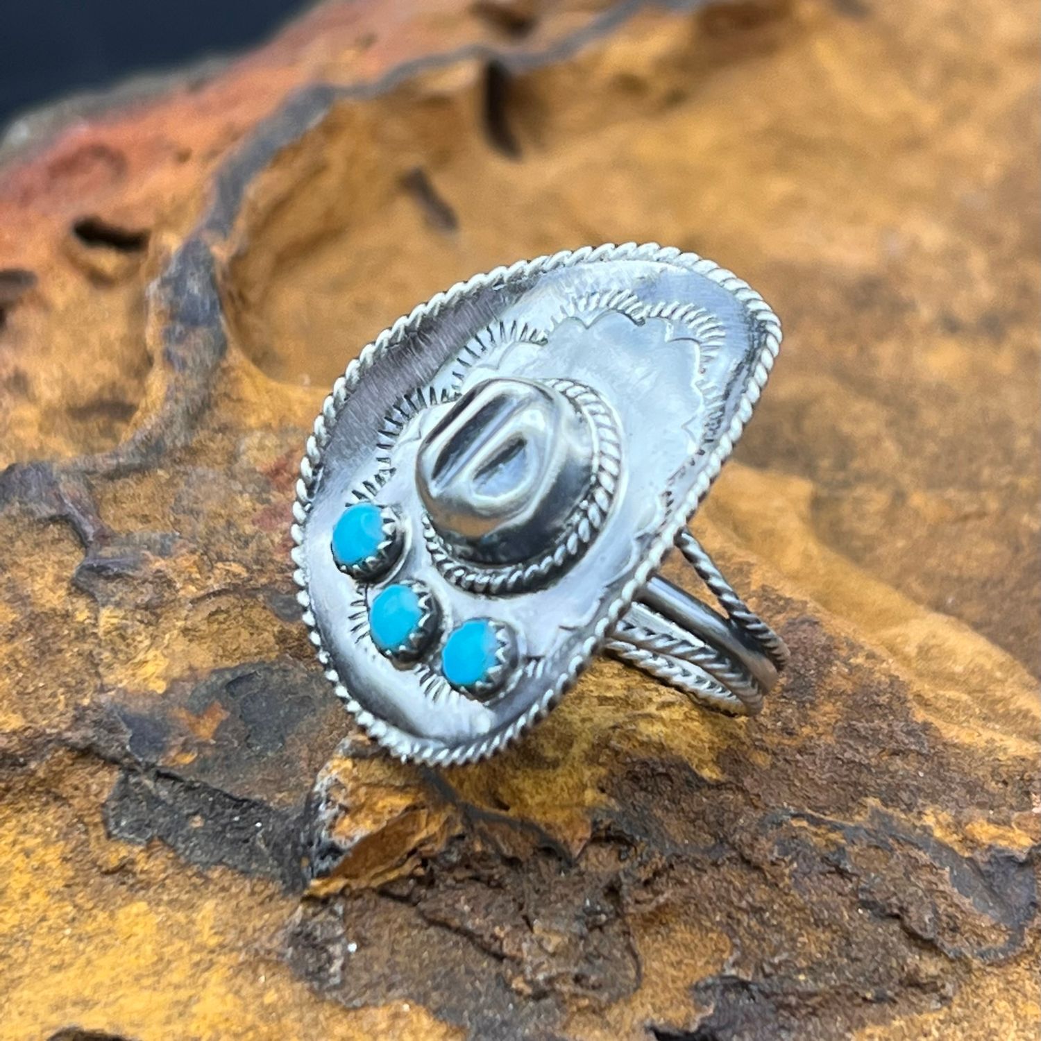 Sleeping Beauty Cowboy Hat Ring, Size: Size 8