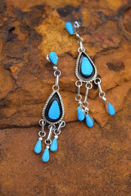 [22116] SLEEPING BEAUTY EARRINGS