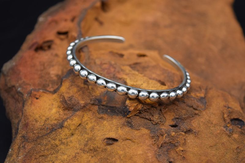 B CHAVEZ SILVER CUFF (Size: 6.25)