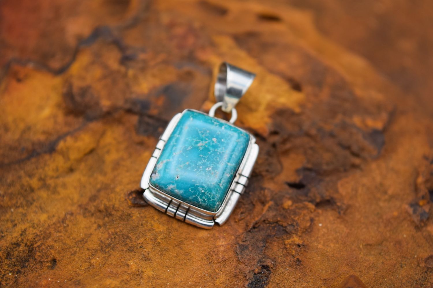 SE SQUARE TURQUOISE PENDANT