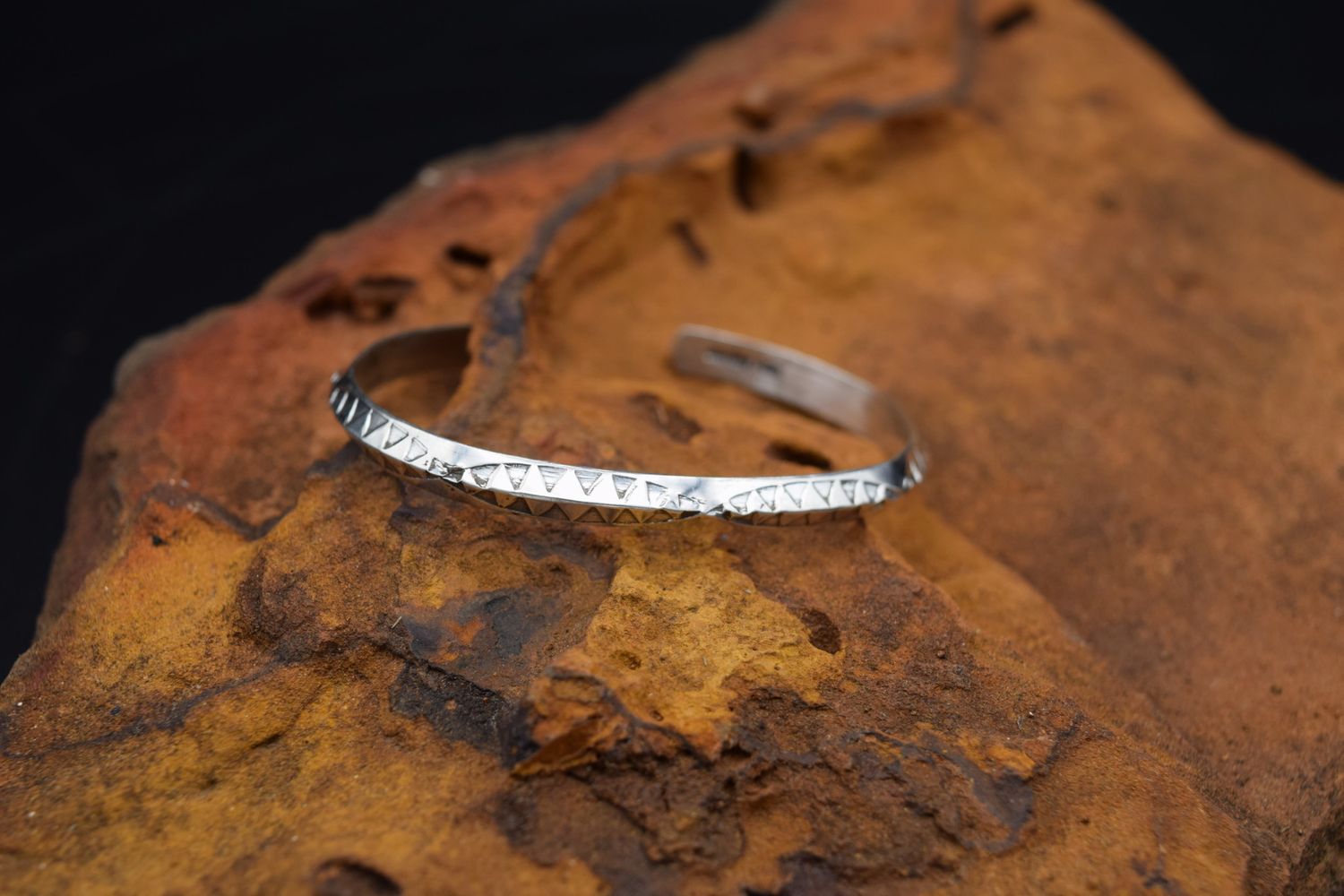 STERLING SILVER CUFF  (Size: 6)