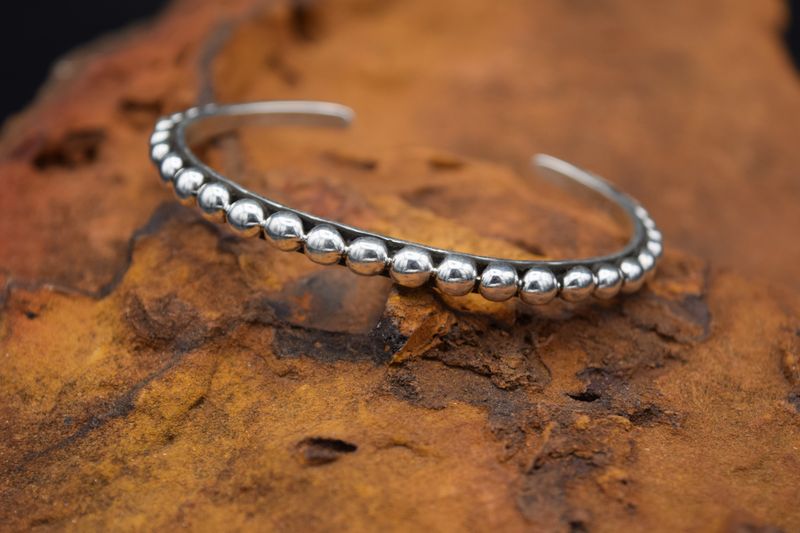 B CHAVEZ SILVER CUFF  (Size: 6.25)