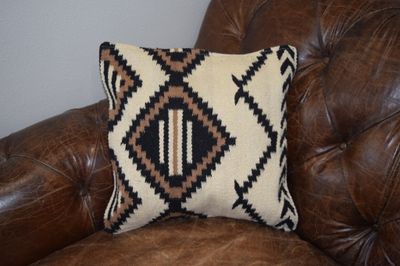 Desert Trail Pillow Cover [White]