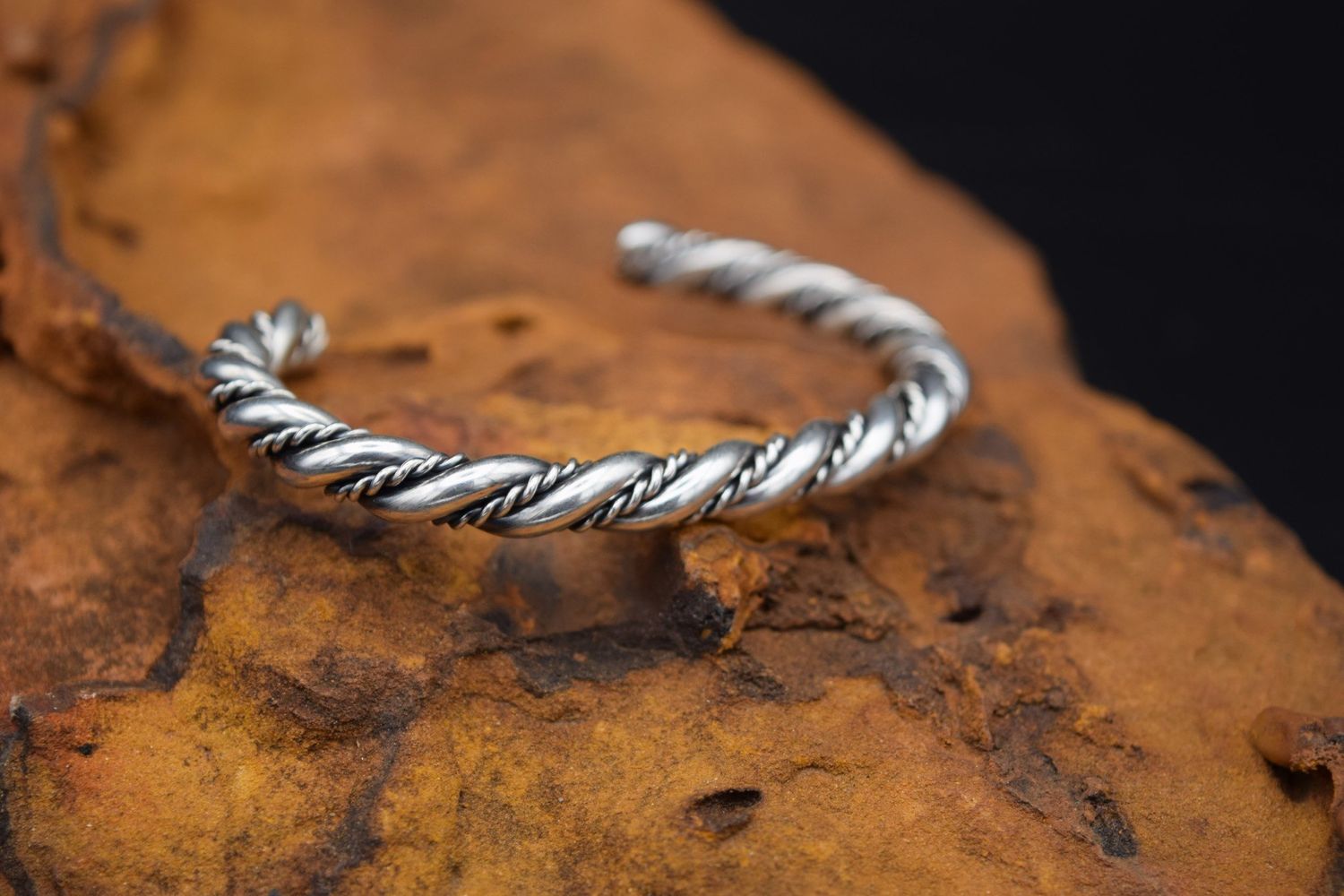 SILVER BRAIDED CUFF (6&quot;)