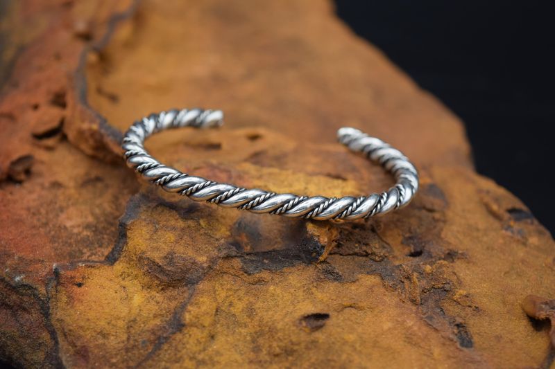BRAIDED SILVER CUFF (6&quot;)