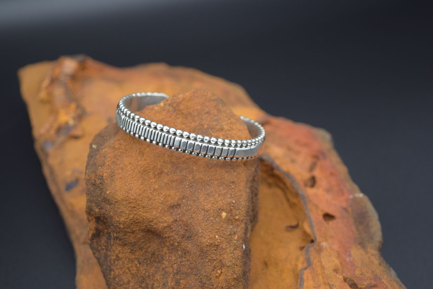 JONATHAN NEZ CUFF (Size: 6)