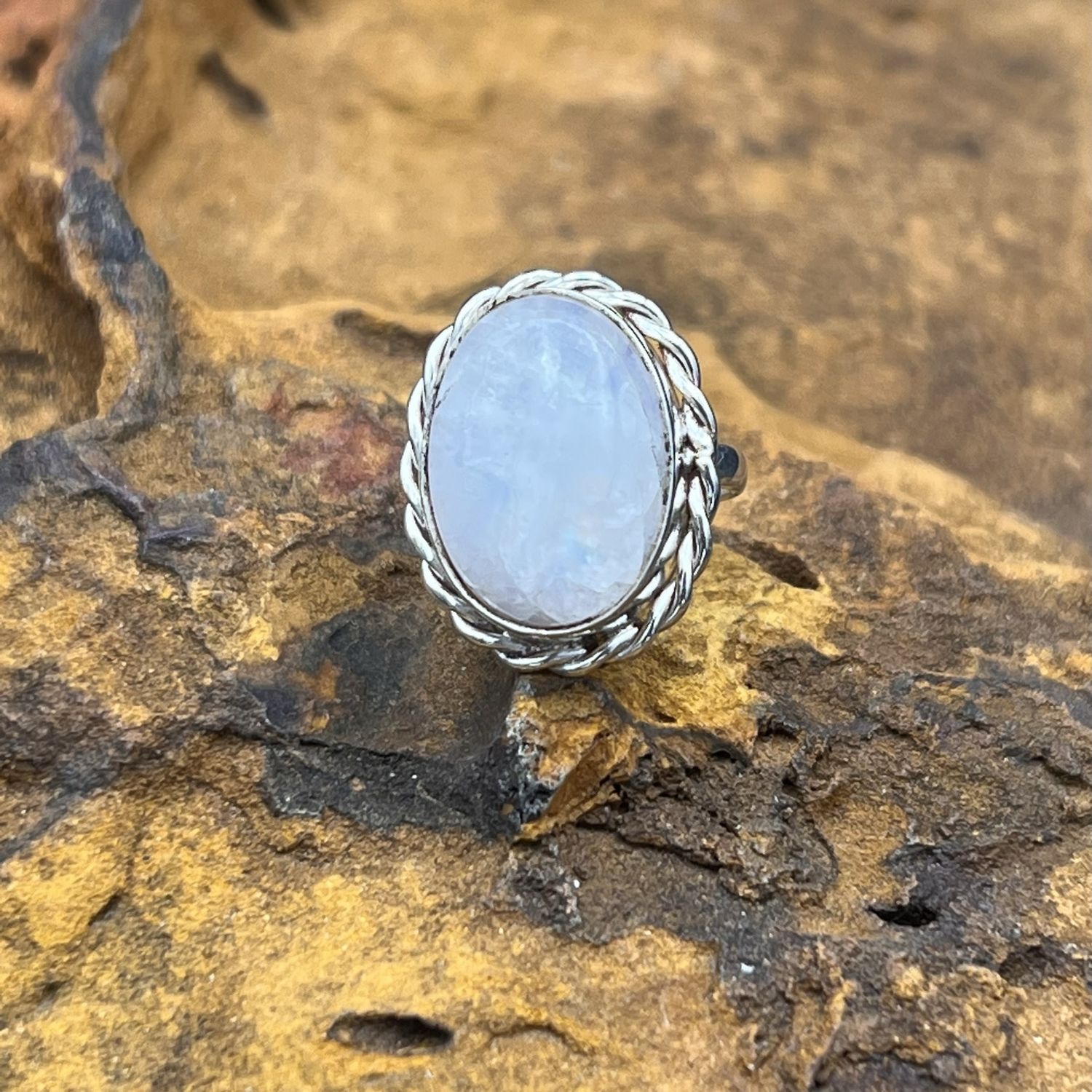 MOONSTONE RING [Size: 6]