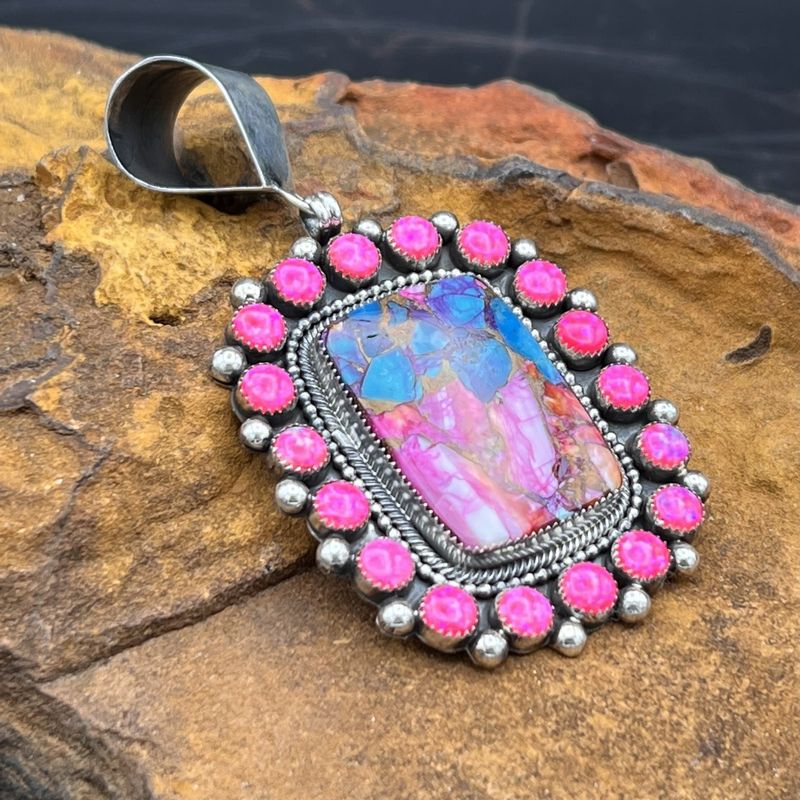 HEMERSON BROWN PINK PENDANT