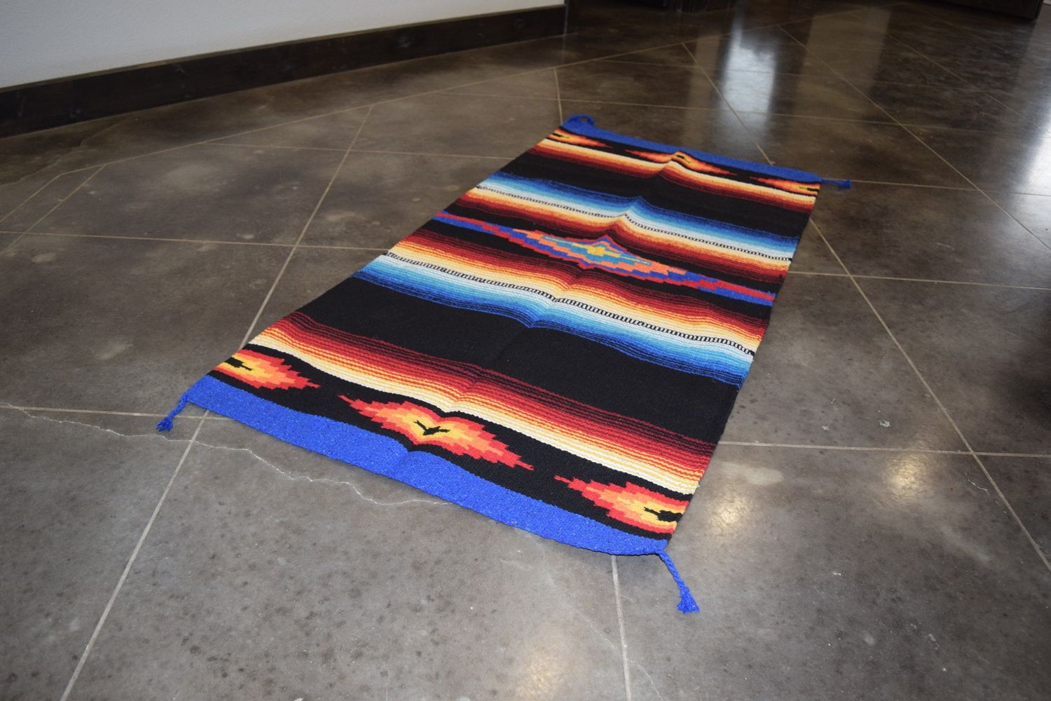 32&quot; X 64&quot; Saltillo Hawkeye Rug [Black]