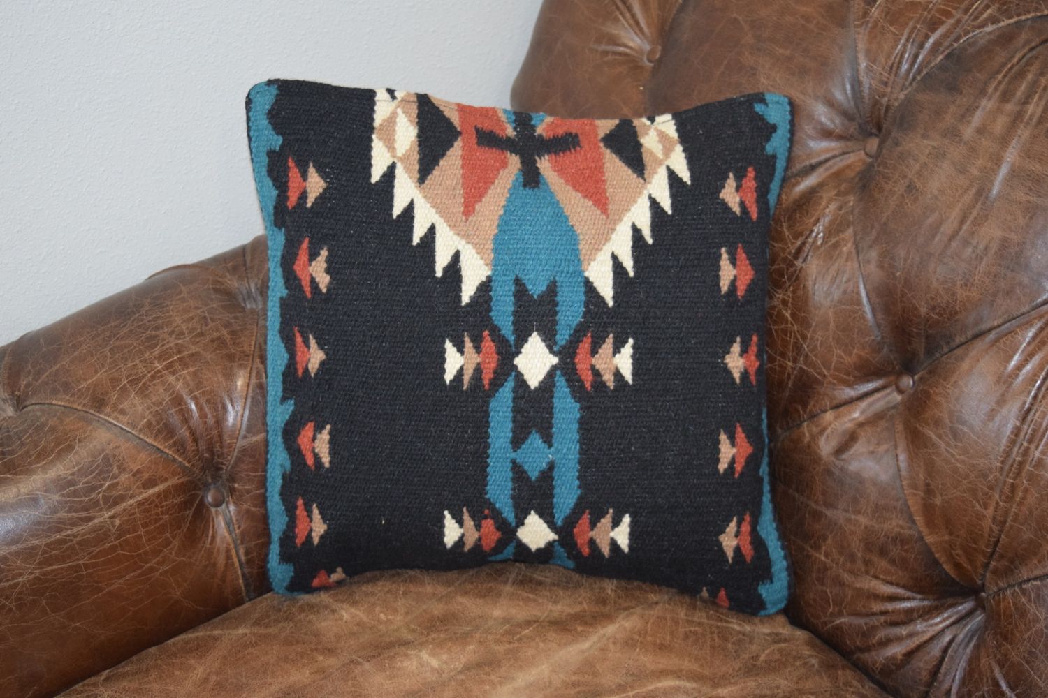 Desert Trail Pillow Cover [Black]