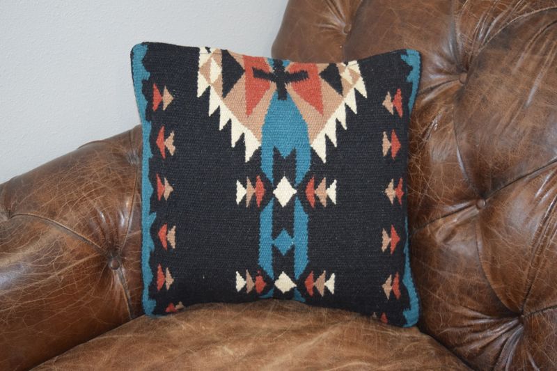 Desert Trail Pillow Cover [Black]